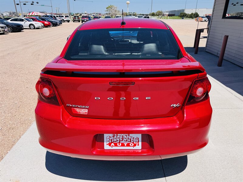 2013 Dodge Avenger R/T - Photo 8 - Lexington, NE 68850