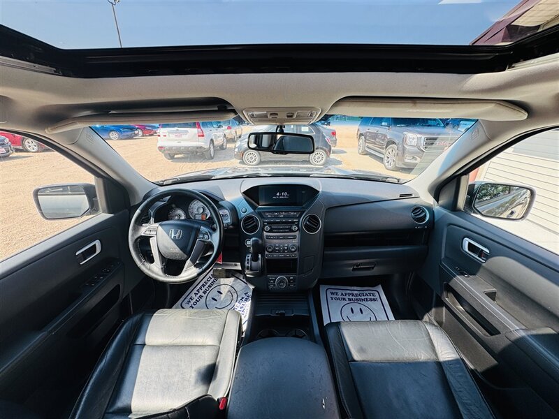 2012 Honda Pilot EX-L w/Navi - Photo 11 - Lexington, NE 68850