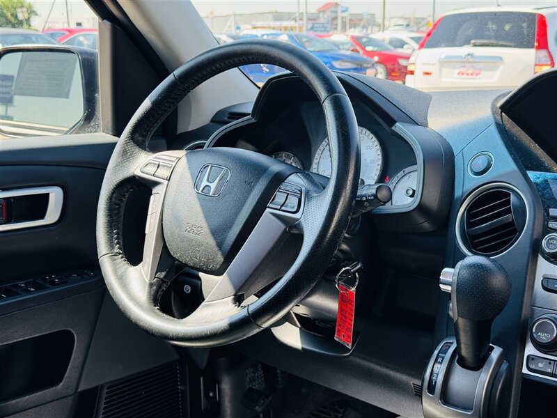 2012 Honda Pilot EX-L w/Navi - Photo 3 - Lexington, NE 68850