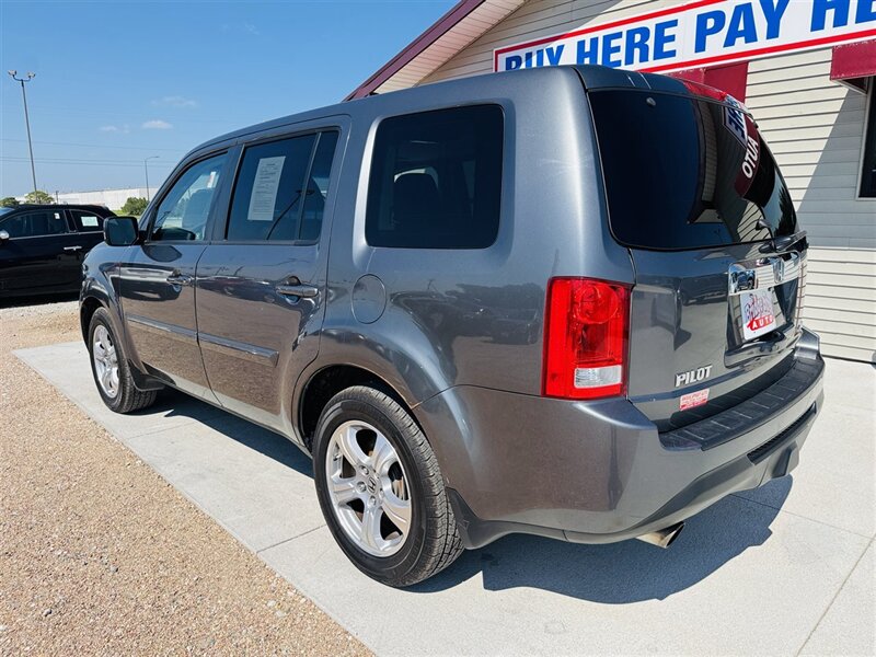 2012 Honda Pilot EX-L w/Navi - Photo 8 - Lexington, NE 68850