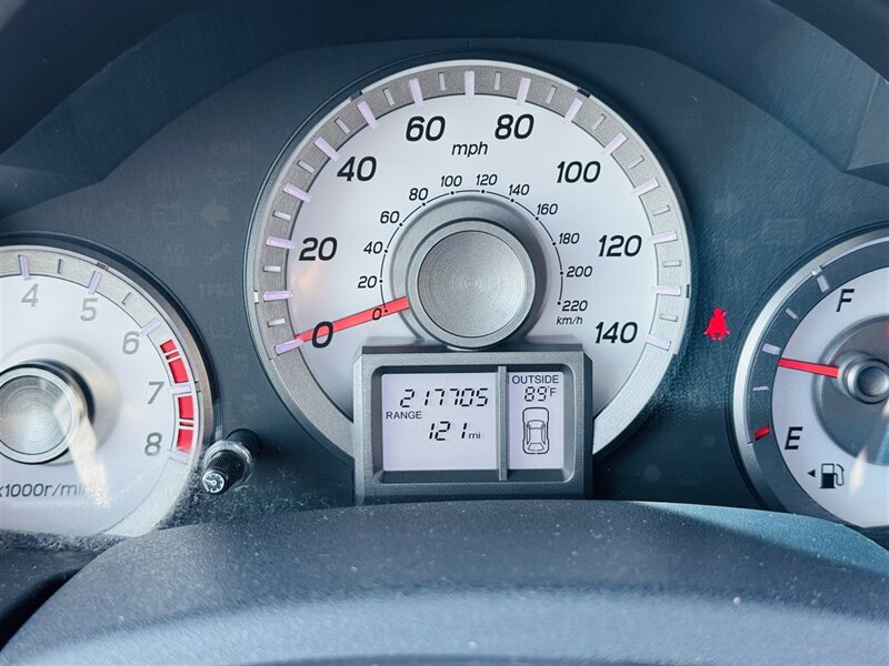 2012 Honda Pilot EX-L w/Navi - Photo 12 - Lexington, NE 68850