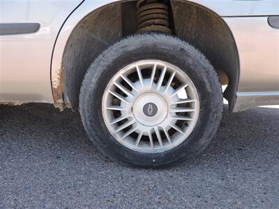 2002 Chevrolet Impala   - Photo 8 - North Platte, NE 69101