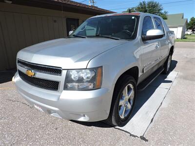 2013 Chevrolet Avalanche LT Black Diamond   - Photo 2 - Kearney, NE 68847