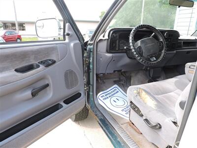1997 Dodge Ram 1500 Laramie SLT   - Photo 12 - Grand Island, NE 68801