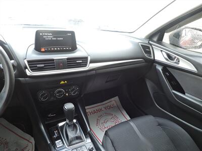 2017 Mazda Mazda3 Sport   - Photo 14 - Lexington, NE 68850