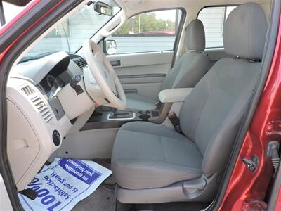 2009 Ford Escape XLS   - Photo 9 - Lexington, NE 68850