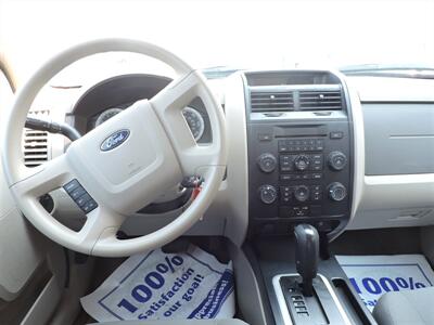 2009 Ford Escape XLS   - Photo 13 - Lexington, NE 68850