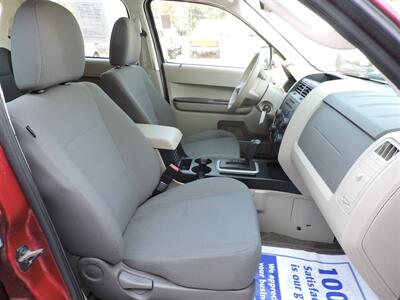 2009 Ford Escape XLS   - Photo 10 - Lexington, NE 68850