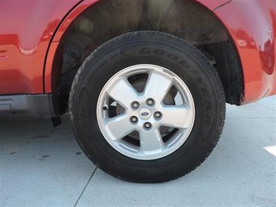 2009 Ford Escape XLS   - Photo 8 - Lexington, NE 68850