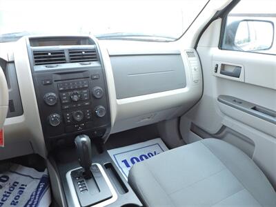 2009 Ford Escape XLS   - Photo 14 - Lexington, NE 68850