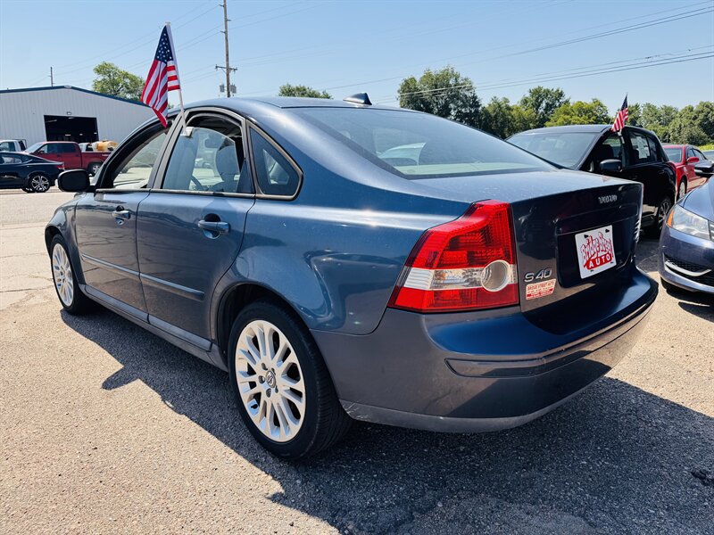 2007 Volvo S40 2.4i - Photo 7 - Lexington, NE 68850