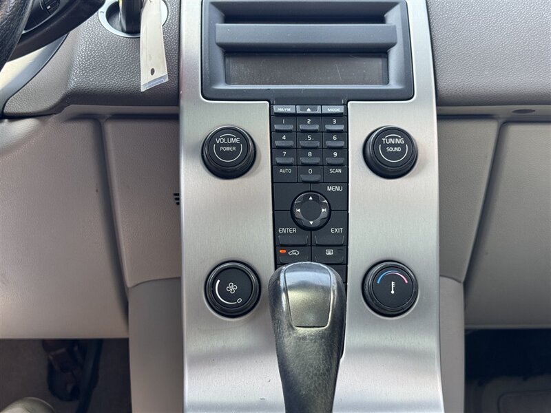 2007 Volvo S40 2.4i - Photo 16 - Grand Island, NE 68801