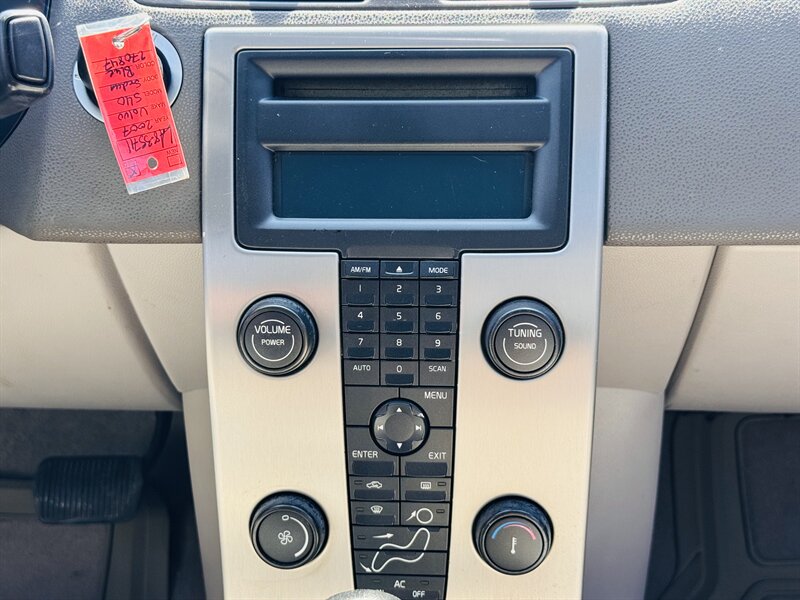 2007 Volvo S40 2.4i - Photo 15 - Lexington, NE 68850
