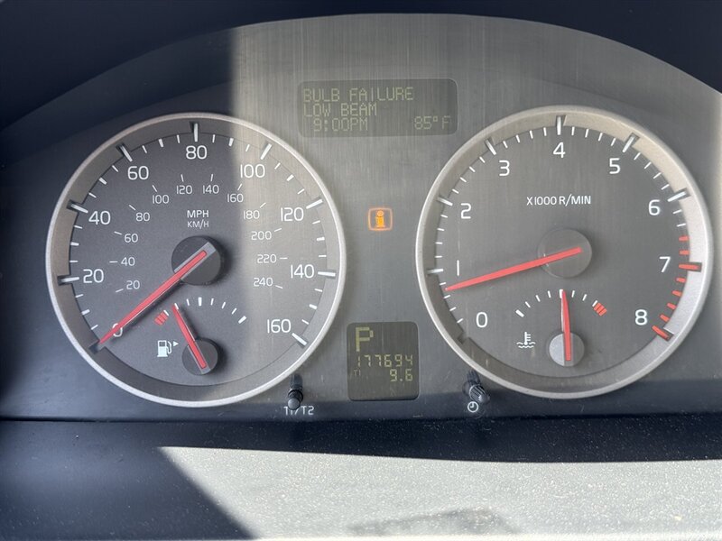 2007 Volvo S40 2.4i - Photo 14 - Grand Island, NE 68801