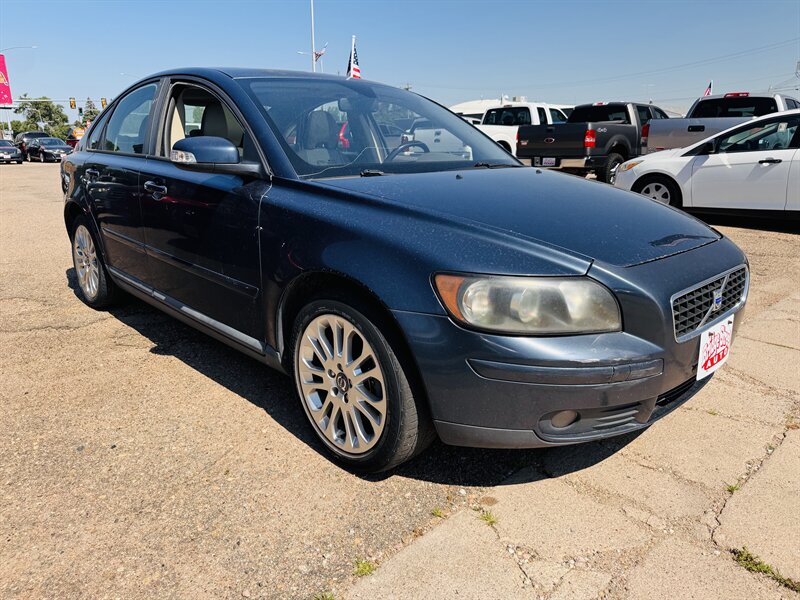 2007 Volvo S40 2.4i - Photo 2 - Lexington, NE 68850