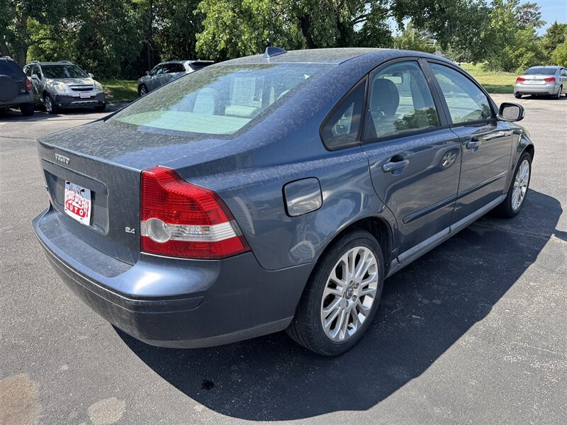 2007 Volvo S40 2.4i - Photo 6 - Grand Island, NE 68801