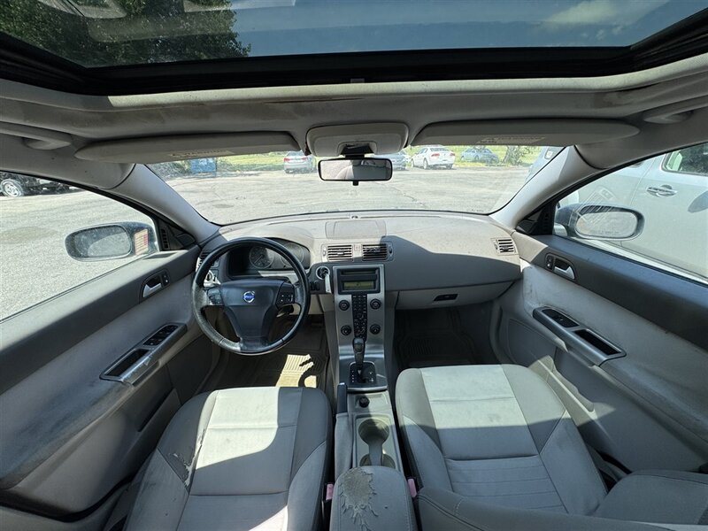 2007 Volvo S40 2.4i - Photo 11 - Grand Island, NE 68801
