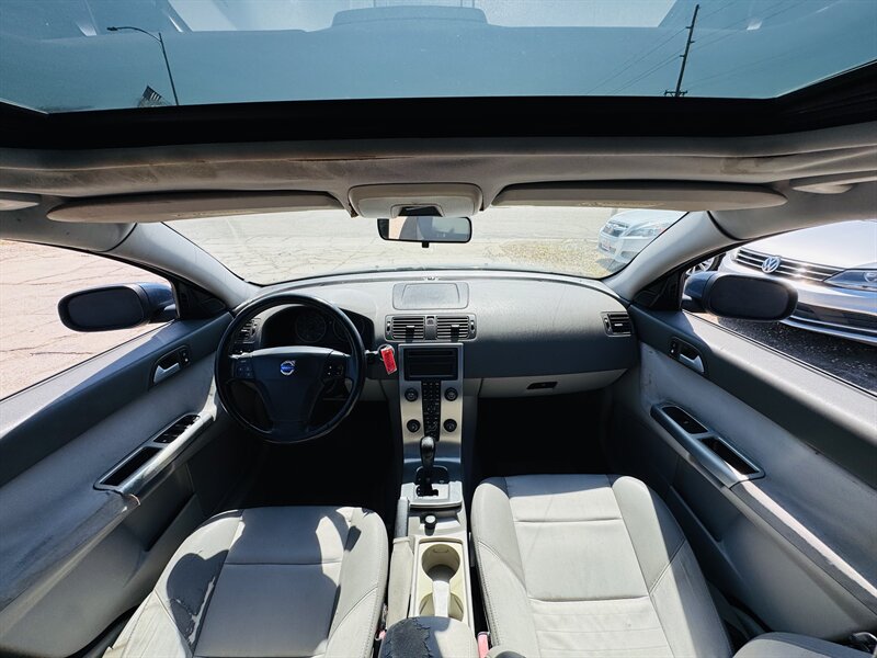 2007 Volvo S40 2.4i - Photo 12 - Lexington, NE 68850