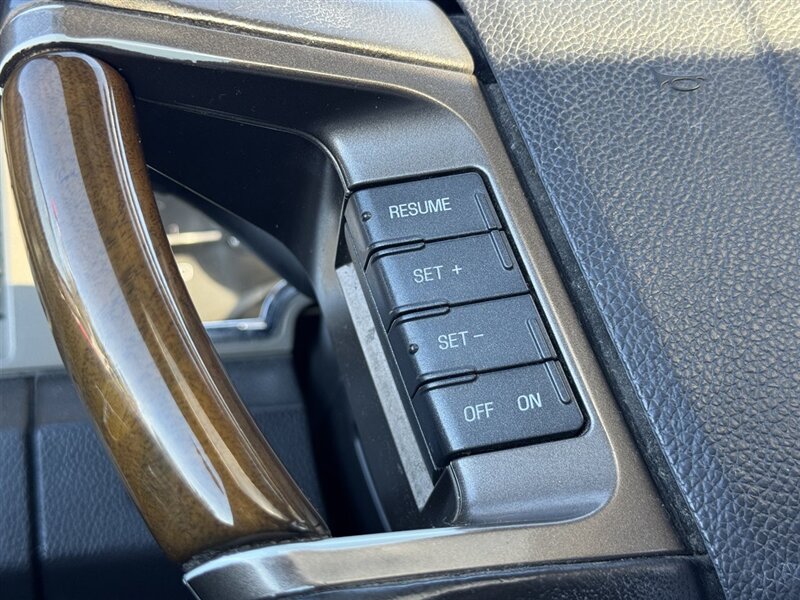 2012 Lincoln Navigator L - Photo 11 - Lexington, NE 68850