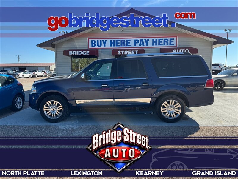2012 Lincoln Navigator L   - Photo 1 - Lexington, NE 68850