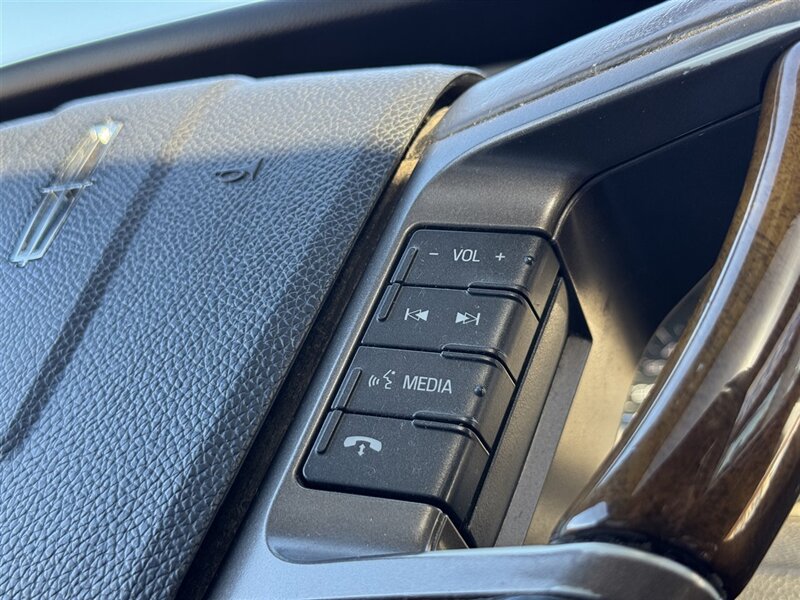 2012 Lincoln Navigator L - Photo 12 - Lexington, NE 68850