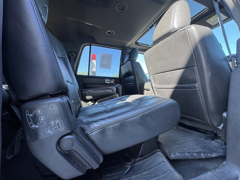 2012 Lincoln Navigator L - Photo 9 - Lexington, NE 68850