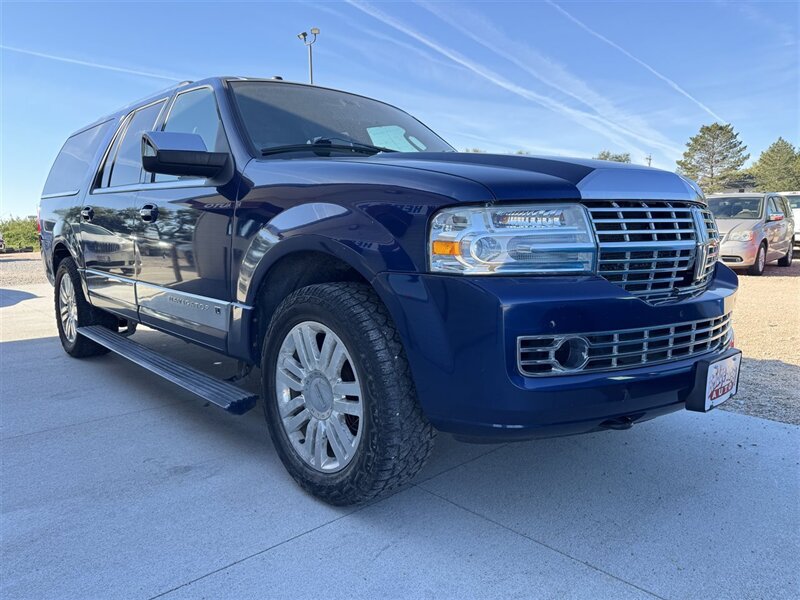 2012 Lincoln Navigator L - Photo 2 - Lexington, NE 68850