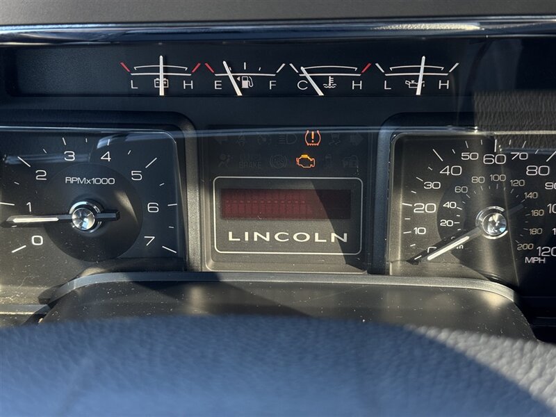 2012 Lincoln Navigator L - Photo 13 - Lexington, NE 68850