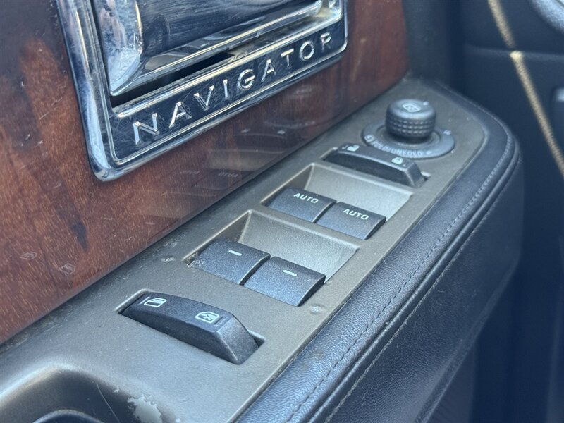 2012 Lincoln Navigator L - Photo 15 - Lexington, NE 68850