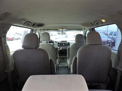 2011 Toyota Sienna Base 7-Passenger   - Photo 12 - Lexington, NE 68850