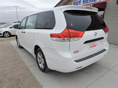 2011 Toyota Sienna Base 7-Passenger   - Photo 7 - Lexington, NE 68850