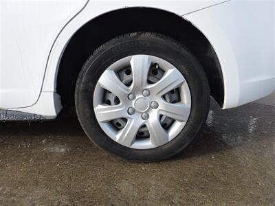 2010 Pontiac Vibe 1.8L - Photo 8 - Grand Island, NE 68801