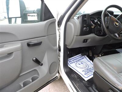 2011 Chevrolet Silverado 2500 Work Truck   - Photo 13 - Lexington, NE 68850