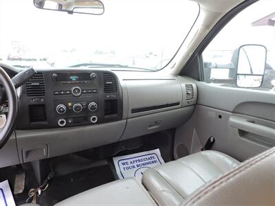 2011 Chevrolet Silverado 2500 Work Truck   - Photo 11 - Lexington, NE 68850