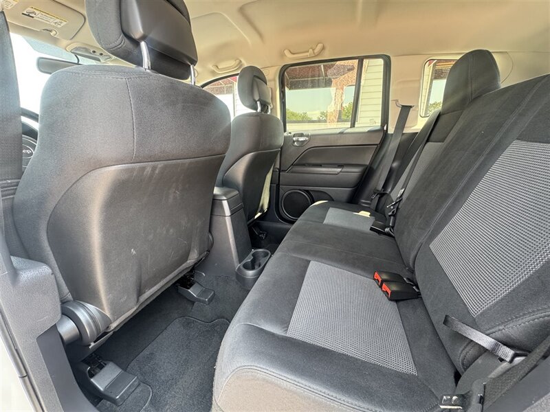 2012 Jeep Compass Latitude - Photo 9 - Lexington, NE 68850