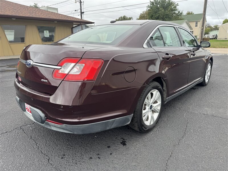 2011 Ford Taurus SEL - Photo 8 - Kearney, NE 68847