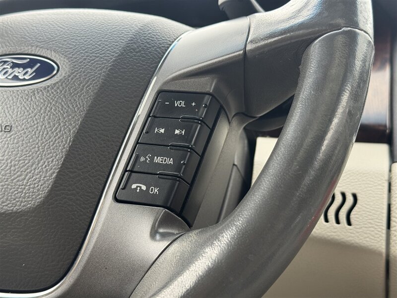 2011 Ford Taurus SEL - Photo 12 - Kearney, NE 68847