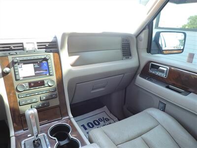 2013 Lincoln Navigator L   - Photo 11 - Lexington, NE 68850
