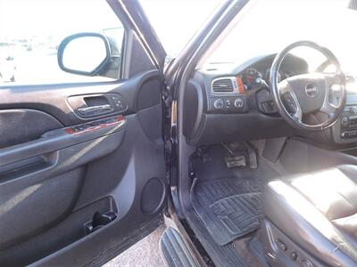 2012 GMC Yukon SLT   - Photo 18 - North Platte, NE 69101