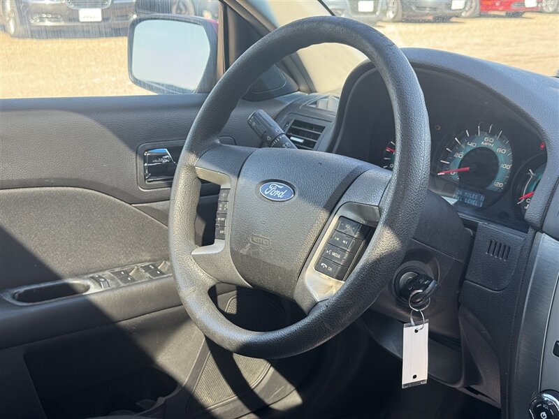 2010 Ford Fusion SE - Photo 3 - Lexington, NE 68850
