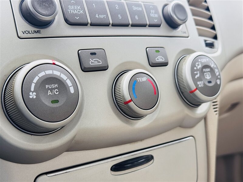 2008 Kia Optima LX - Photo 18 - Grand Island, NE 68801