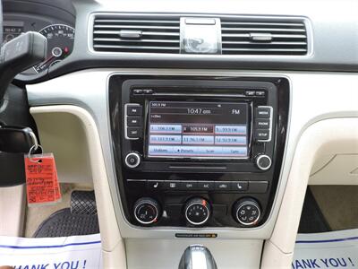 2013 Volkswagen Passat TDI SE   - Photo 17 - Lexington, NE 68850