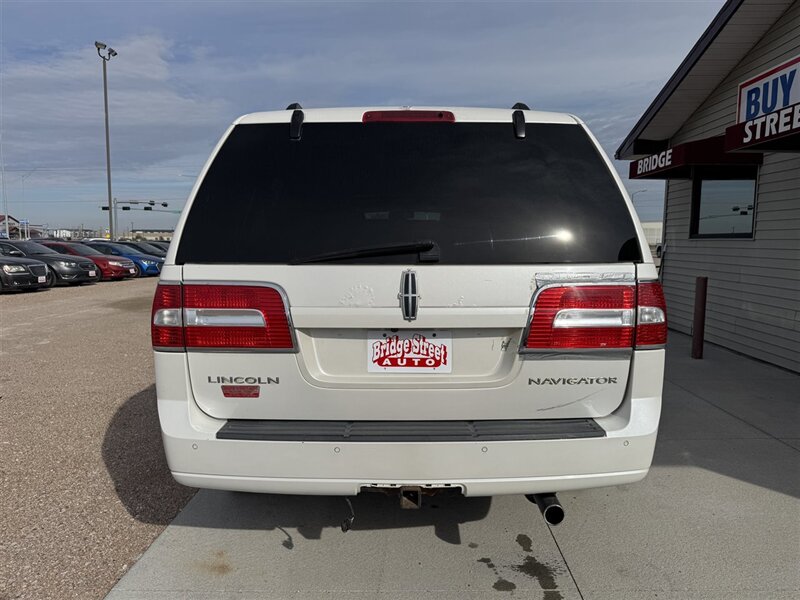 2013 Lincoln Navigator L - Photo 7 - Lexington, NE 68850