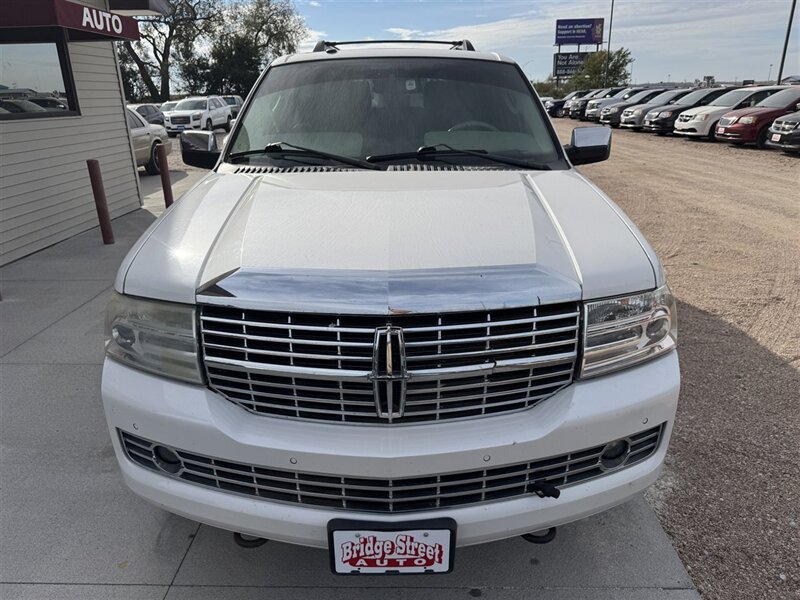 2013 Lincoln Navigator L - Photo 4 - Lexington, NE 68850