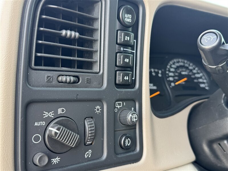 2005 Chevrolet Suburban 1500 LS - Photo 16 - North Platte, NE 69101