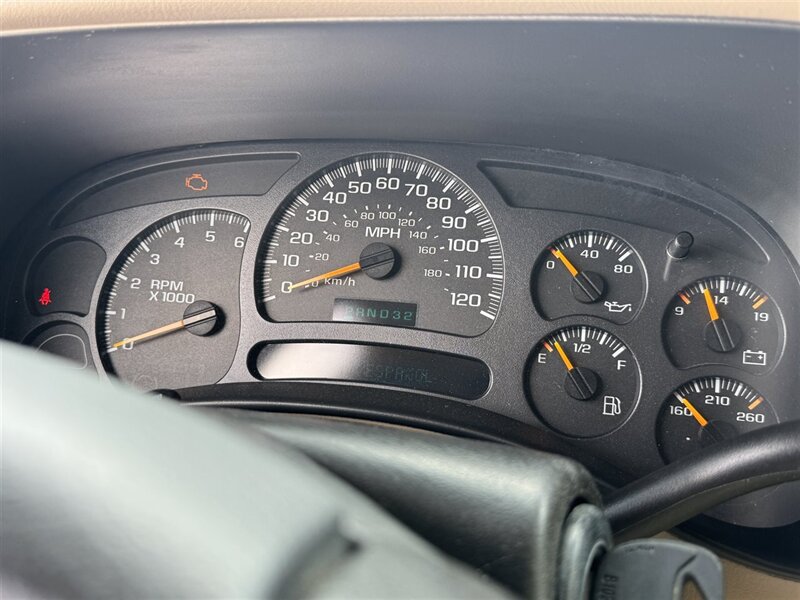 2005 Chevrolet Suburban 1500 LS - Photo 15 - North Platte, NE 69101
