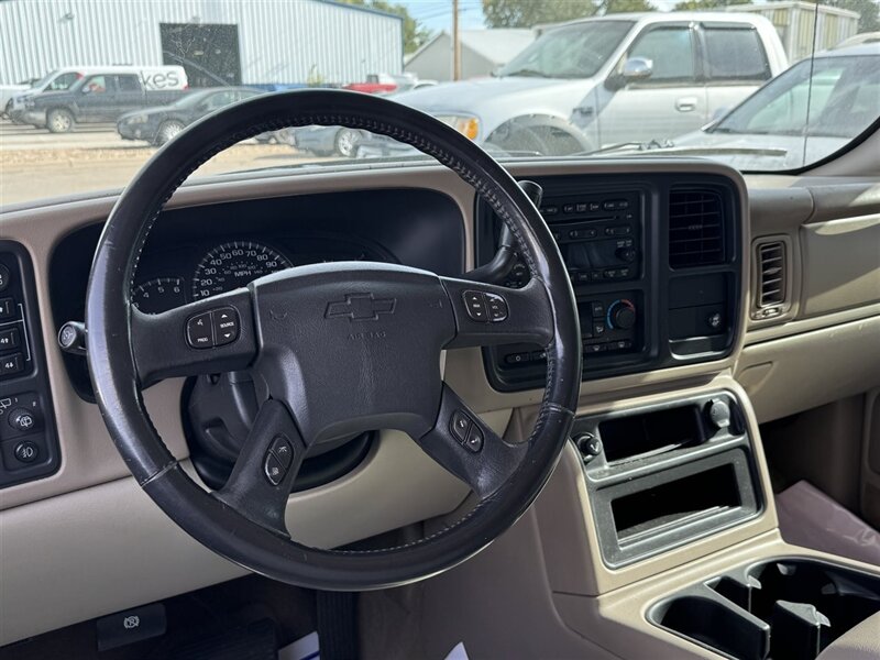 2005 Chevrolet Suburban 1500 LS - Photo 12 - North Platte, NE 69101