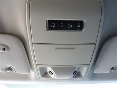 2010 Chrysler Town & Country Touring   - Photo 23 - Lexington, NE 68850