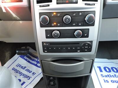 2010 Chrysler Town & Country Touring   - Photo 21 - Lexington, NE 68850
