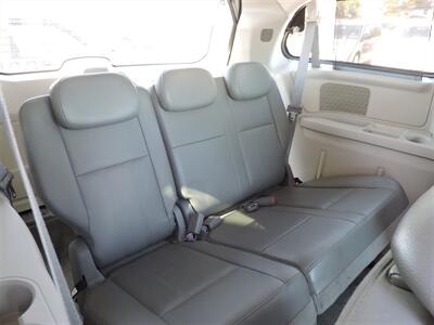 2010 Chrysler Town & Country Touring   - Photo 16 - Lexington, NE 68850